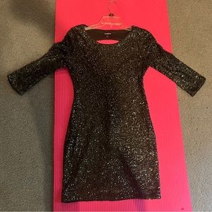 Green sequins dress 3/4 sleeves open back